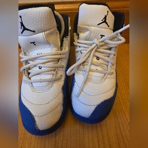 Jordan Kids Sneakers in White and Blue